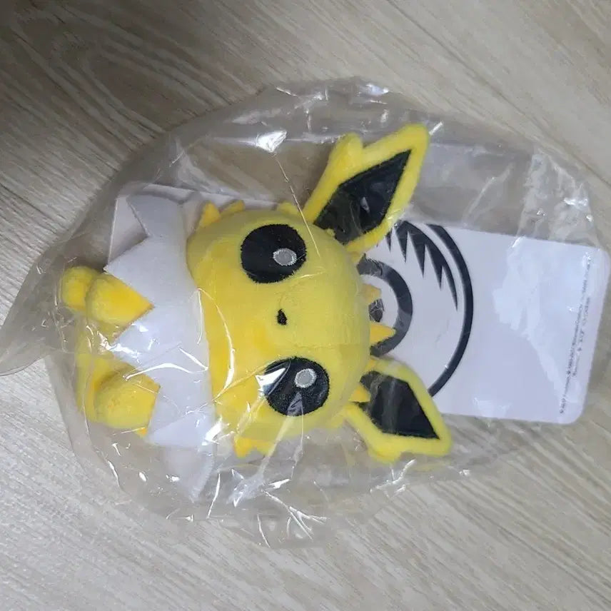 [SOLD OUT] 포켓몬스터 포케센 중포센 이브이 돌즈 키링 인형 쥬피썬더