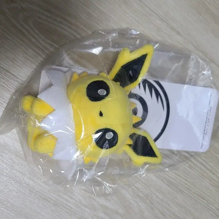 [SOLD OUT] 포켓몬스터 포케센 중포센 이브이 돌즈 키링 인형 쥬피썬더