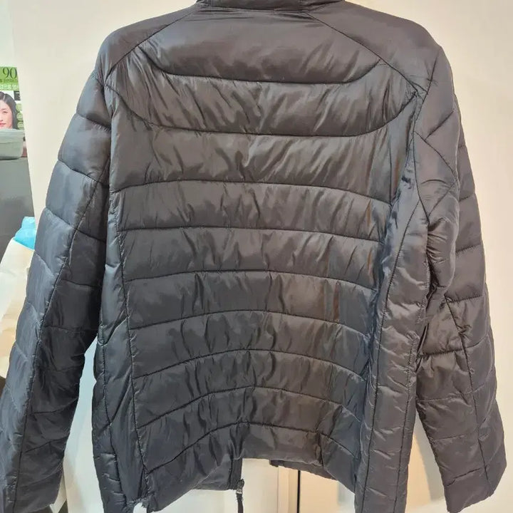 [SOLD OUT] 경량패딩 팝니다.