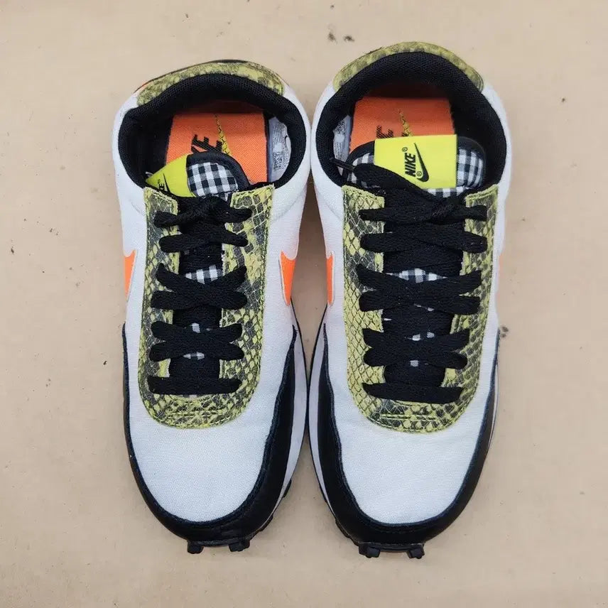 [BUNJANG] Nike Daybreak Total Orange Sneakers 245 / 나이키 데이브레이크 토탈오렌지 운동화245