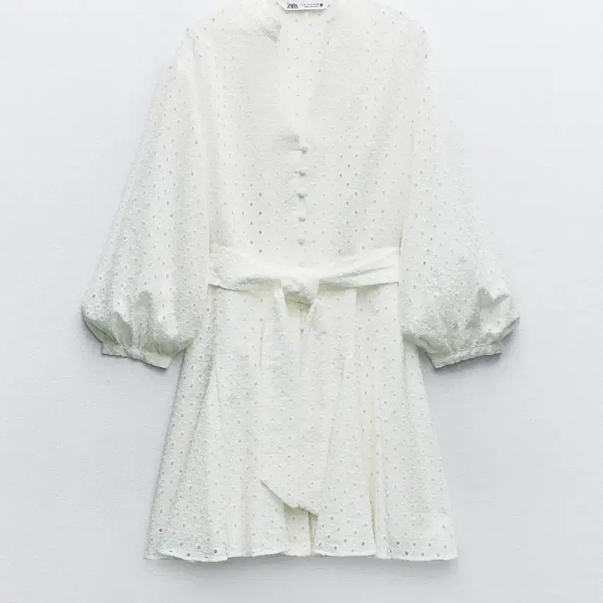 [BUNJANG] ZARA Eyelet Embroidered Mini Dress / ZARA 자라 아일렛 자수 원피스
