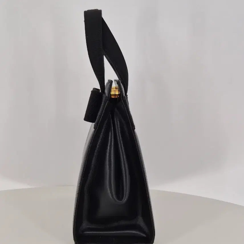 [BUNJANG] Ferragamo Vara Ribbon Top Handle 2-way Shoulder Bag / 페레가모 바라 리본 탑핸들 2way 숄더백