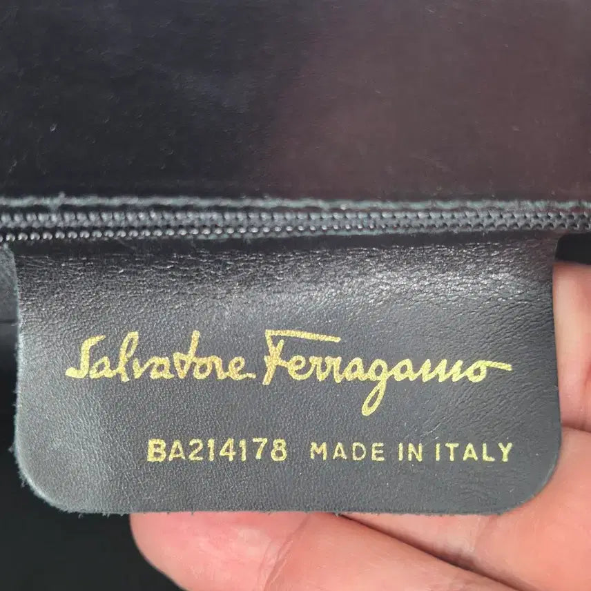 [BUNJANG] Ferragamo Vara Ribbon Top Handle 2-way Shoulder Bag / 페레가모 바라 리본 탑핸들 2way 숄더백