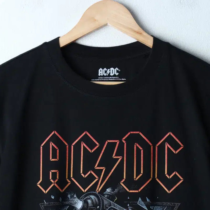 [BUNJANG] Brand Vintage ACDC Band T-shirt / (M-XL) 브랜드빈티지 반팔 티셔츠 ACDC 밴드 락티 블랙-182F2