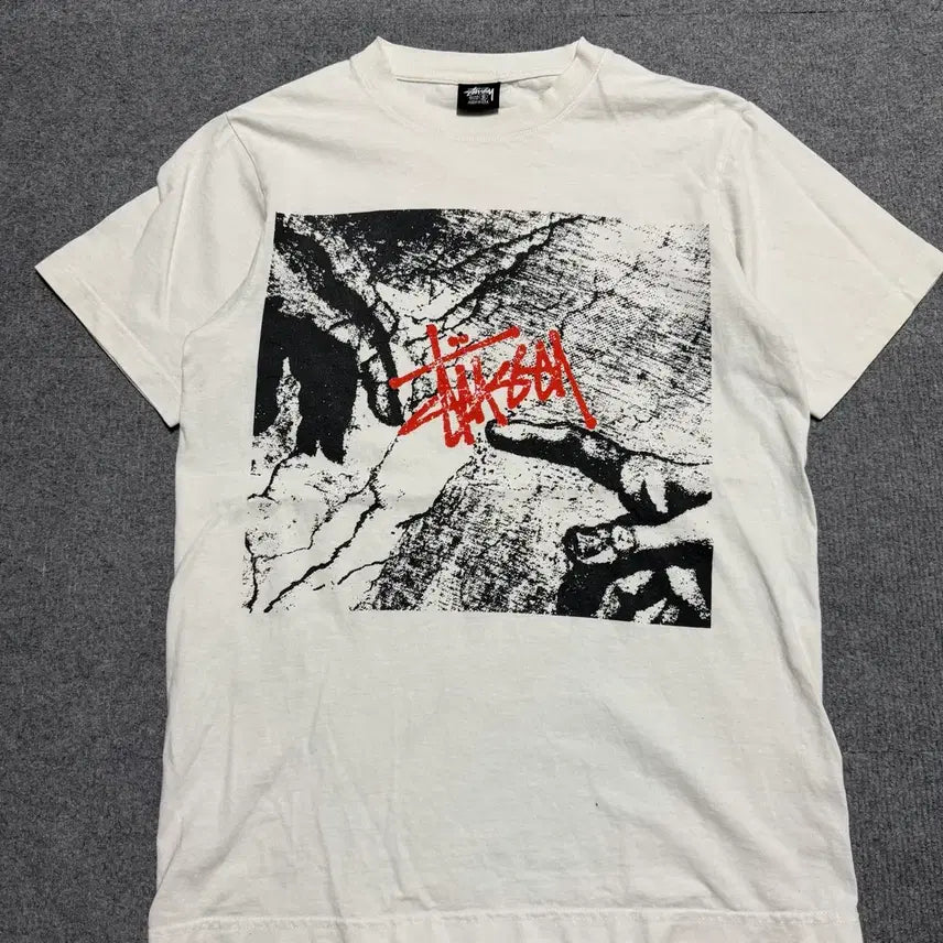 [SOLD OUT] 스투시 화이트 반팔 티셔츠 s