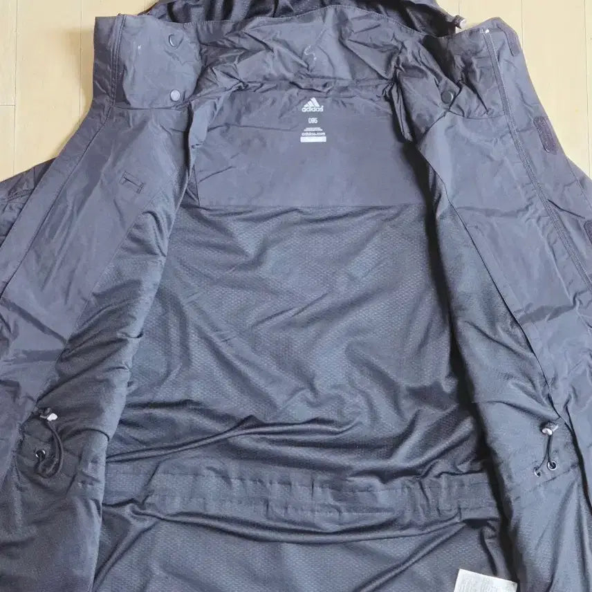 [SOLD OUT] 아디다스 테크핏 바람막이 95사이즈