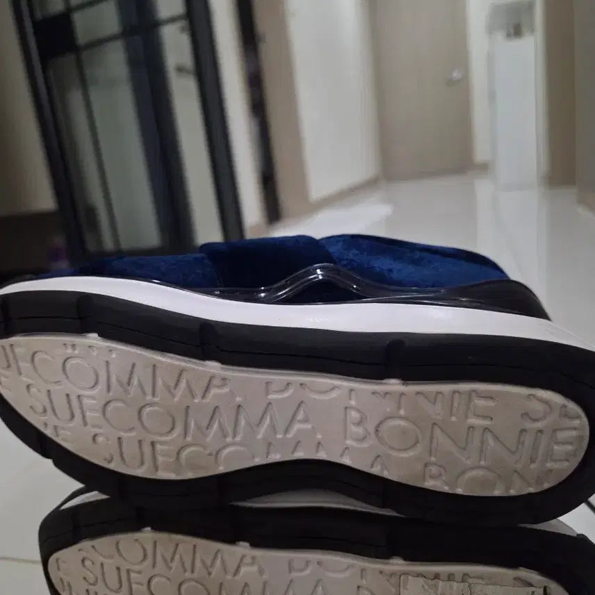 [BUNJANG] Suecomma Bonnie Cubic Belt Sneakers Navy / 슈콤마보닌 큐빅 벨트 스니커즈 네이비