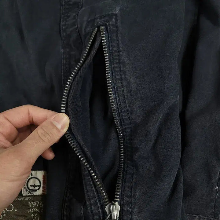 [SOLD OUT] DIESEL 디젤 블루 팬더스 흑청워싱 어깨견장 포포켓 밀리터리 펑크 사