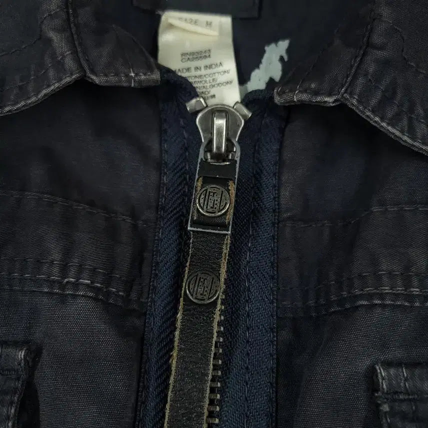 [SOLD OUT] DIESEL 디젤 블루 팬더스 흑청워싱 어깨견장 포포켓 밀리터리 펑크 사