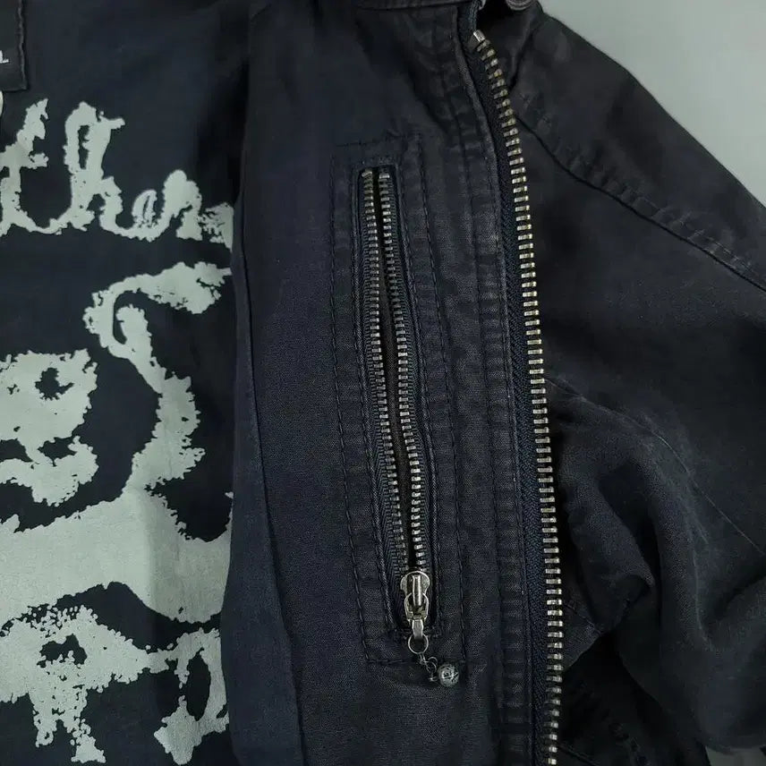 [SOLD OUT] DIESEL 디젤 블루 팬더스 흑청워싱 어깨견장 포포켓 밀리터리 펑크 사