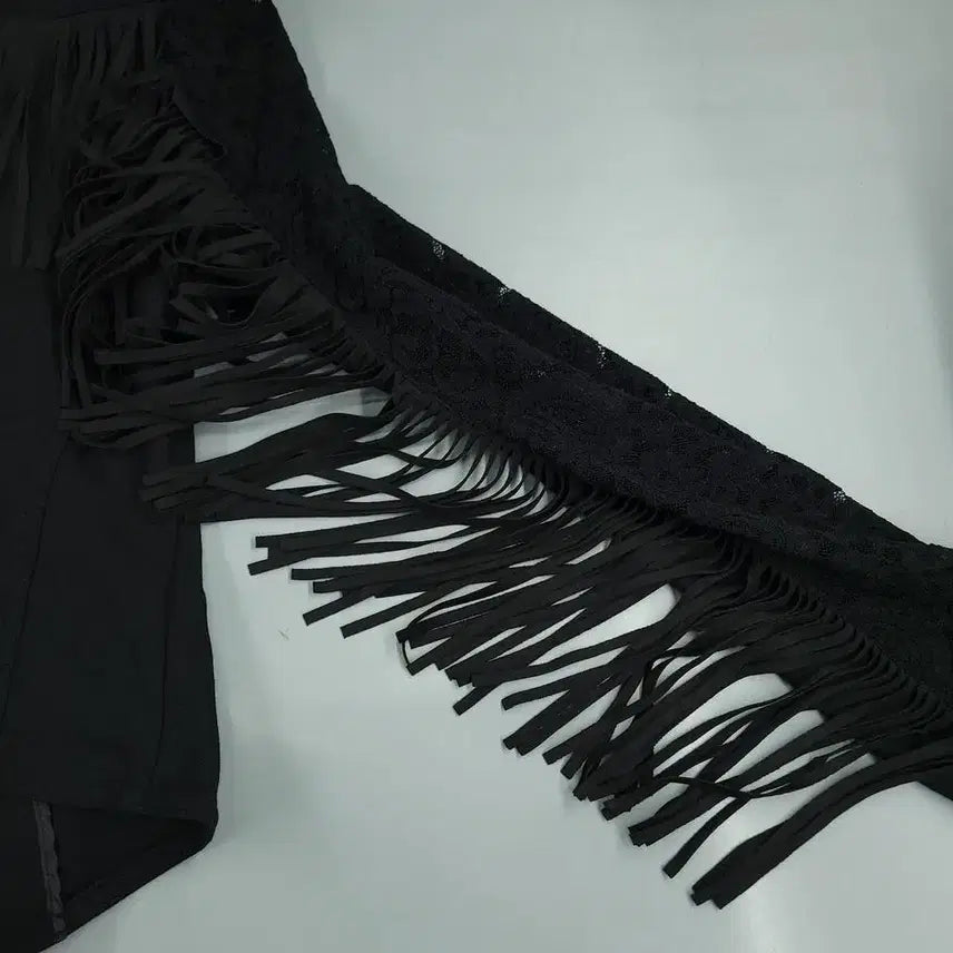 [BUNJANG] EGOIST Black 펀칭 Asymmetric Lace Fringe Top / EGOIST 에고이스트 블랙 펀칭 언발란스 레이스 프린지 고딕 고스 페미