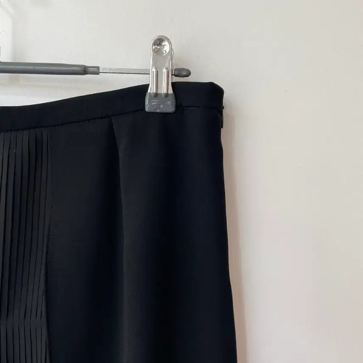 [BUNJANG] GBOTTICELLI Black Skirt / GBOTTICELLI 블랙 스커트 65