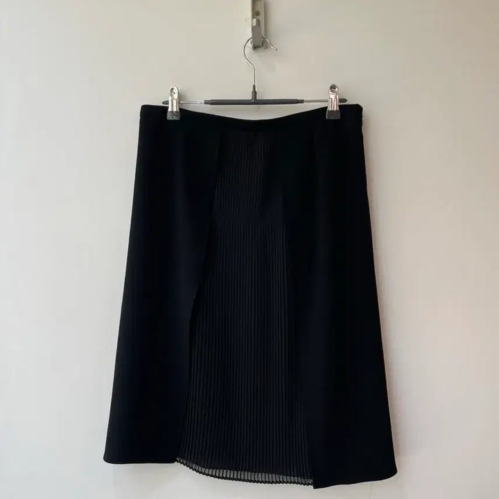 [BUNJANG] GBOTTICELLI Black Skirt / GBOTTICELLI 블랙 스커트 65