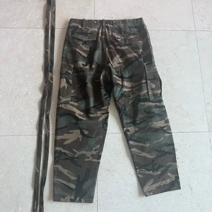 [SOLD OUT] 밀리터리 카모 카고 바지