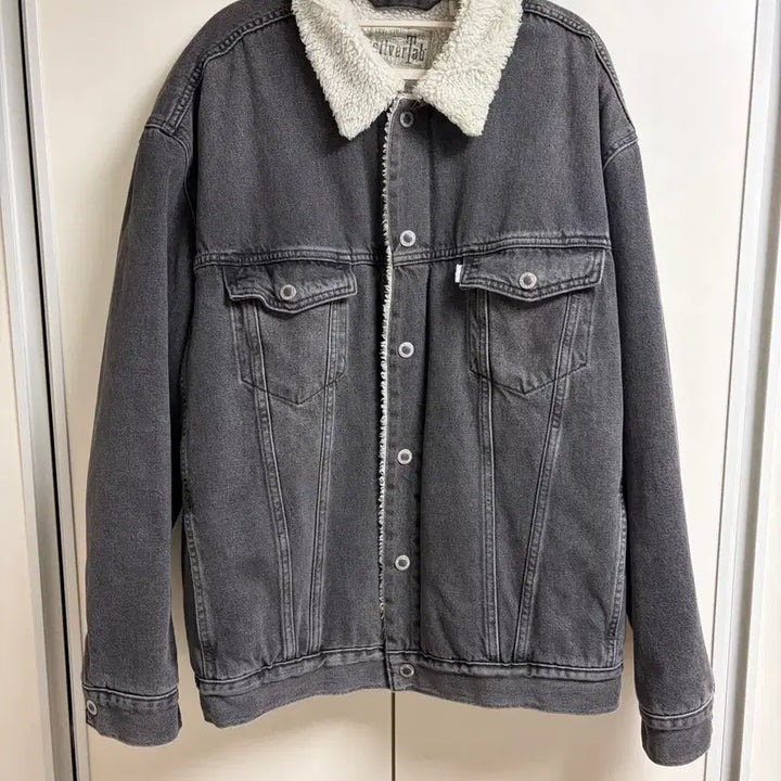 [SOLD OUT] [L] 리바이스 쉐르파 실버탭 그레이 자켓