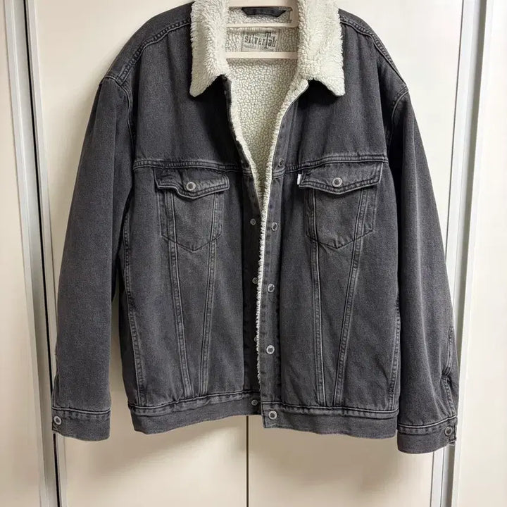 [SOLD OUT] [L] 리바이스 쉐르파 실버탭 그레이 자켓