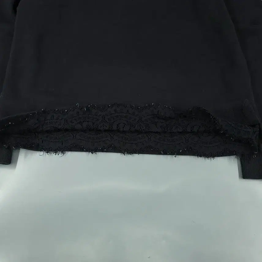 [BUNJANG] Armani Exchange Black Steel Logo Crop Fit Lace Top / ARMANI EXCHANGE 아르마니 블랙 스틸로고 크롭핏 펀칭 레이스