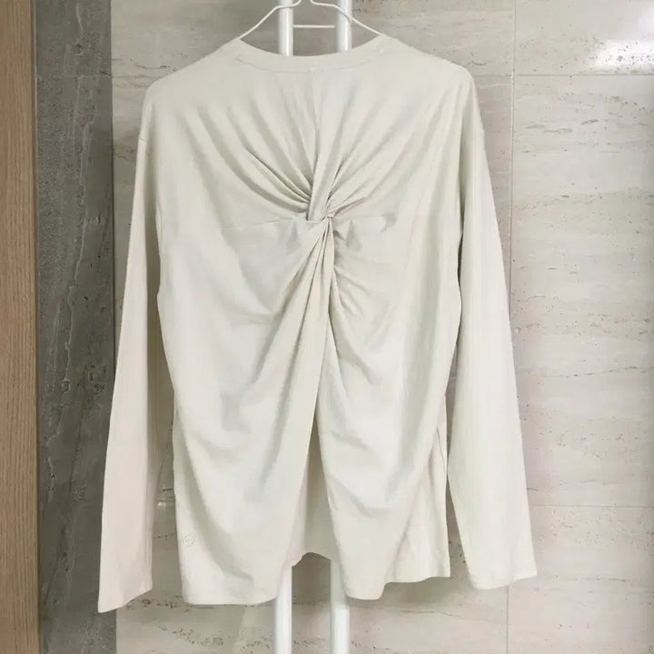 [BUNJANG] Lululemon Twist Back Relaxed Fit Long Sleeve T-shirt / 룰루레몬 트위스트백 릴랙스핏 롱슬리브 티셔츠 S