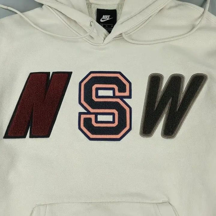 [BUNJANG] Nike Ivory Multi-color NSW Spellout Big Boucle Logo Sweatshirt / 나이키 아이보리톤 멀티컬러 NSW 스펠아웃 빅 부클로고 기모 코튼블렌드