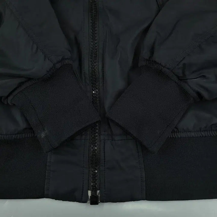 [BUNJANG] Nike Black Arm Pocket Inner Dot Pattern Padded MA-1 Bomber Jacket - L / 나이키 블랙 암포켓 이너도트패턴 폴리필 패디드 항공점퍼 마원 MA1 L