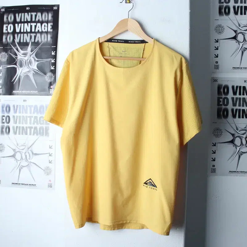 [BUNJANG] Nike Functional Yellow Woven T-shirt / (2XL) 나이키 반팔 티셔츠 빅사이즈 기능성 노랑 우븐-182FF