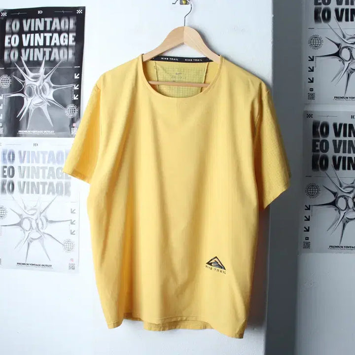 [BUNJANG] Nike Functional Yellow Woven T-shirt / (2XL) 나이키 반팔 티셔츠 빅사이즈 기능성 노랑 우븐-182FF