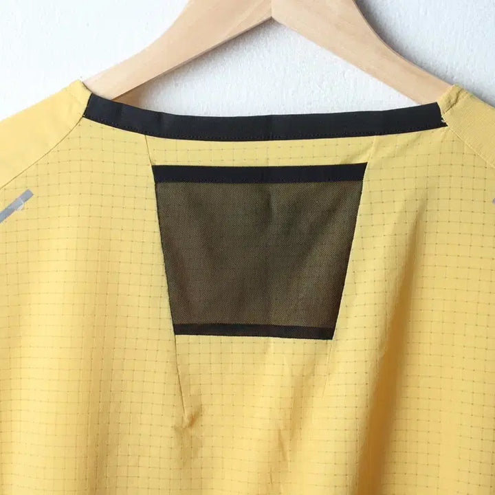 [BUNJANG] Nike Functional Yellow Woven T-shirt / (2XL) 나이키 반팔 티셔츠 빅사이즈 기능성 노랑 우븐-182FF