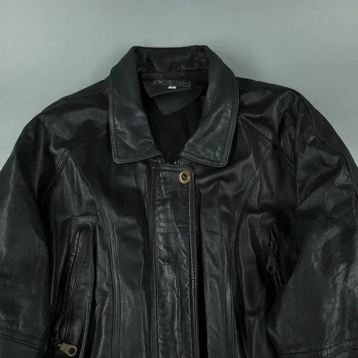 [BUNJANG] Vintage Black Raglan Hidden Zipper Four-Pocket Lambskin Leather Jacket / 빈티지 에이징 블랙 레글런 히든지퍼 포포켓 카라넥 램스킨 양가죽 레더자켓