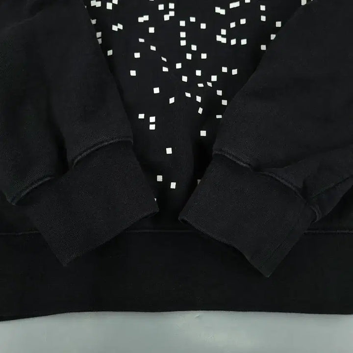 [BUNJANG] LMC Pixel Pattern Cotton Sweatshirt / LMC 엘엠씨 블랙 화이트 빅로고 픽셀패턴 기모 코튼 맨투맨 티셔츠 L