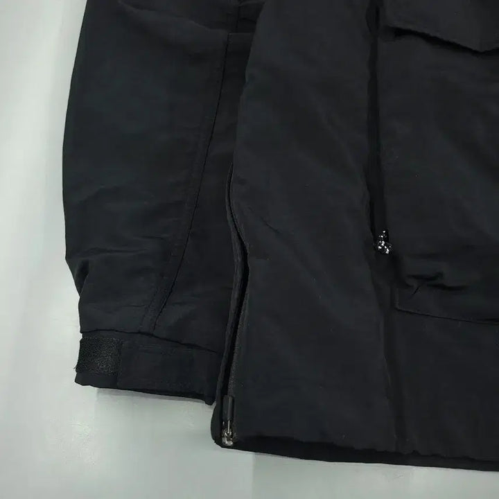 [SOLD OUT] 코닥 블랙 체스트로고 체스트포켓 캥거루포켓 암포켓 반집업 하프집업 히든지