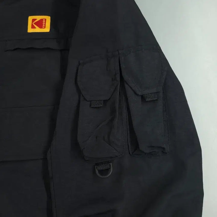 [SOLD OUT] 코닥 블랙 체스트로고 체스트포켓 캥거루포켓 암포켓 반집업 하프집업 히든지