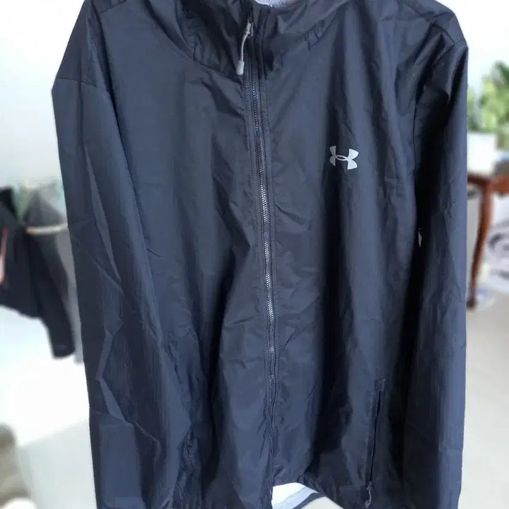 [SOLD OUT] 언더아머 블랙 바람막이 후드집업 3XL