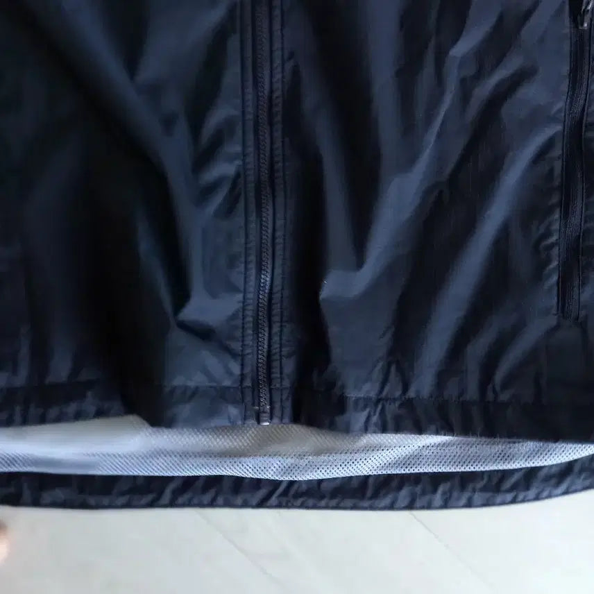 [SOLD OUT] 언더아머 블랙 바람막이 후드집업 3XL