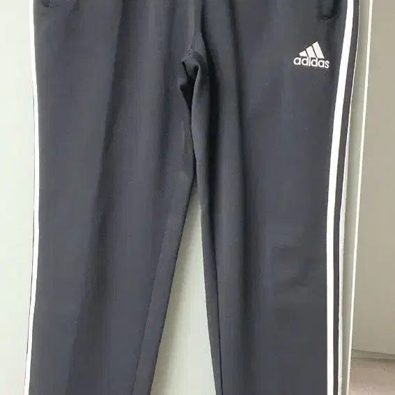 [BUNJANG] Adidas Training Pants (Overseas) - L Size / adidas 트레이닝바지(해외판) L사이즈 30~32"가능함! S급!