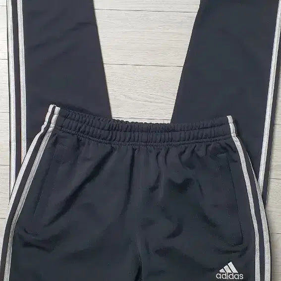 [BUNJANG] Adidas Training Pants (Overseas) - L Size / adidas 트레이닝바지(해외판) L사이즈 30~32"가능함! S급!