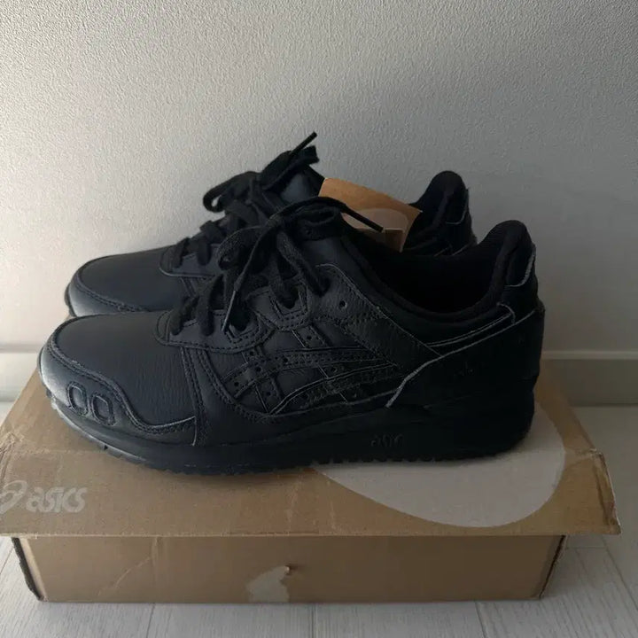 [BUNJANG] Asics Gel Lyte III Black Leather Sneakers / 아식스 젤라이트 3 올검 240