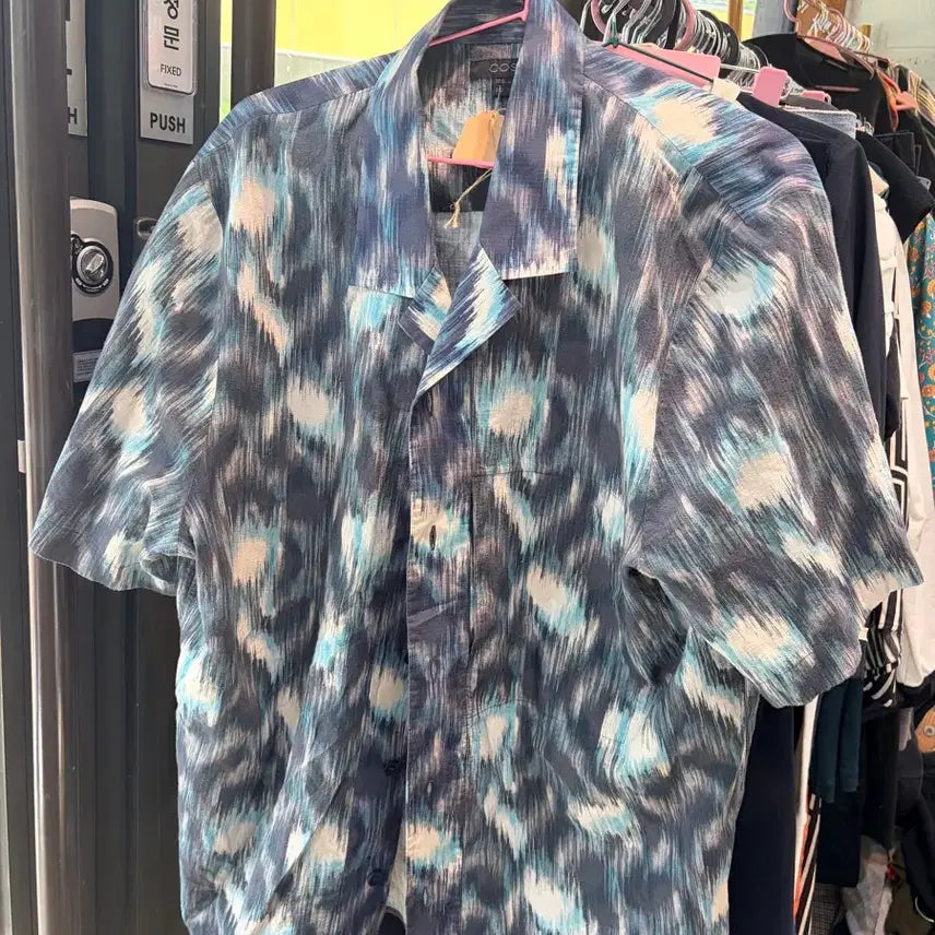 [BUNJANG] COS Patterned Short-Sleeved Shirt / COS 코스 패턴 반팔 셔츠