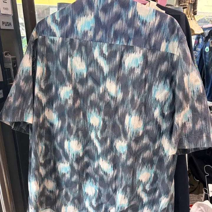 [BUNJANG] COS Patterned Short-Sleeved Shirt / COS 코스 패턴 반팔 셔츠