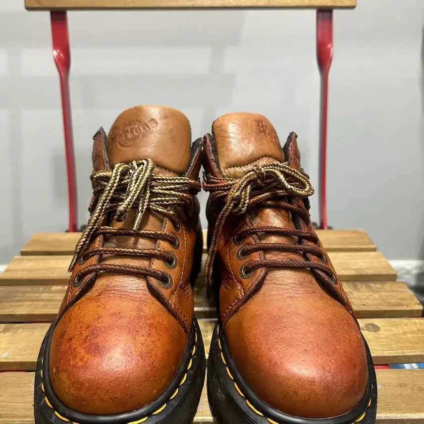 [BUNJANG] Dr. Martens Chucky Walker Boots Brown / UK6 250) 닥터마틴 부츠 처키 워커 브라운 made in UK