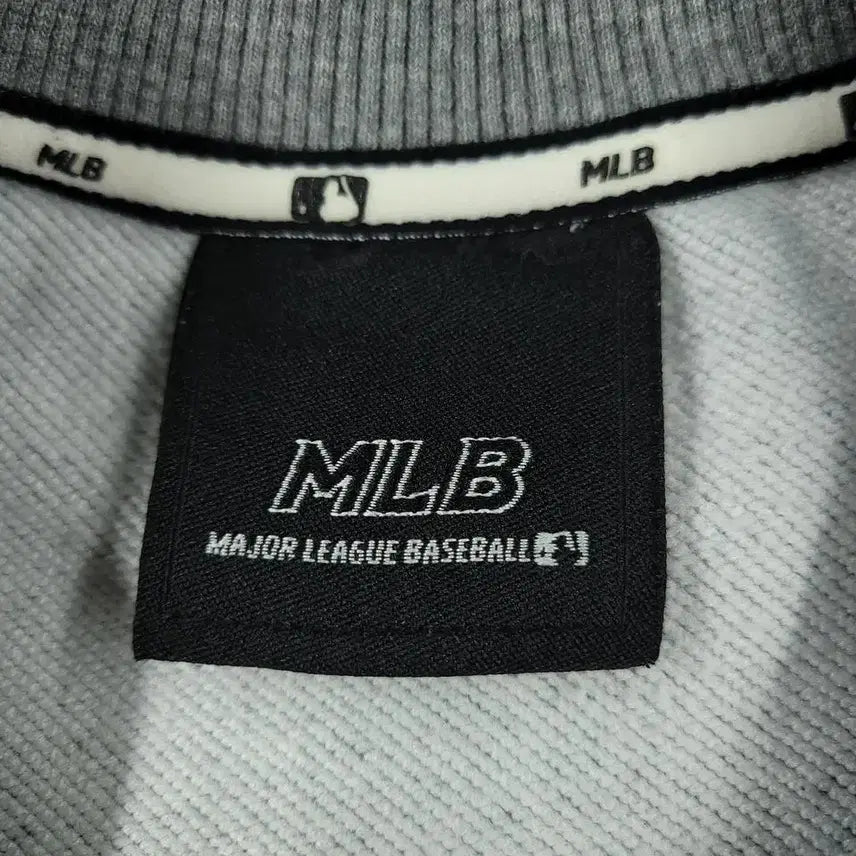 [BUNJANG] MLB Pittsburgh Pirates Big Logo Sweatshirt / MLB 엠엘비 그레이 블랙 골드 배색 피츠버그 파이리츠 빅로고 맨투맨 티
