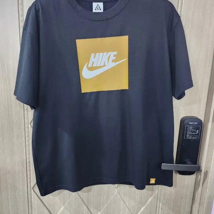 [SOLD OUT] 나이키 ACG Hike 반팔 티셔츠 블랙