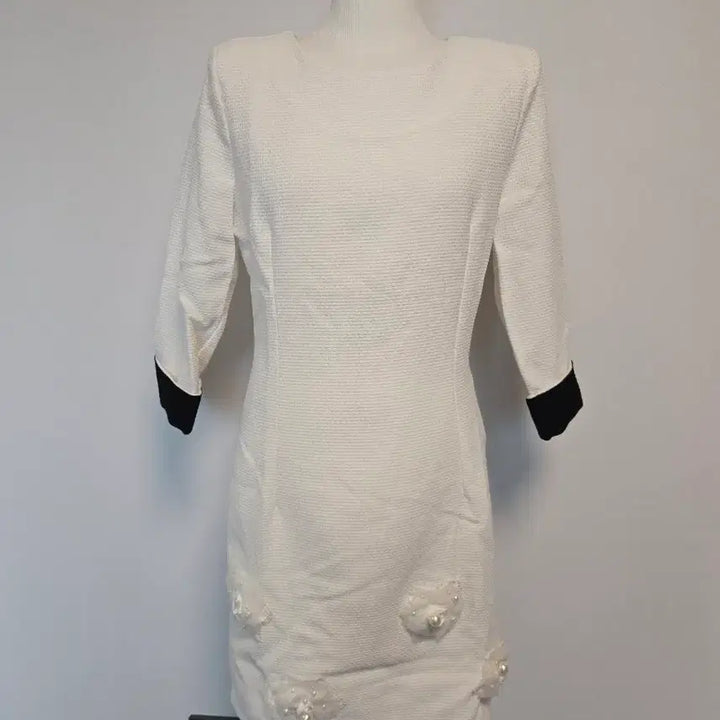 [BUNJANG] Floral Pearl Embellished Mini Dress / (S)꽃 진주 장식 미니 원피스