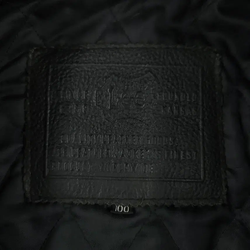 [BUNJANG] Lee Ssangbangwool 00s Aging Black Logo Inner Quilted Shoulder Detail Jacket / LEE 리 쌍방울 00s 에이징 블랙 로고 각인 이너퀼팅 언발란스 어깨견