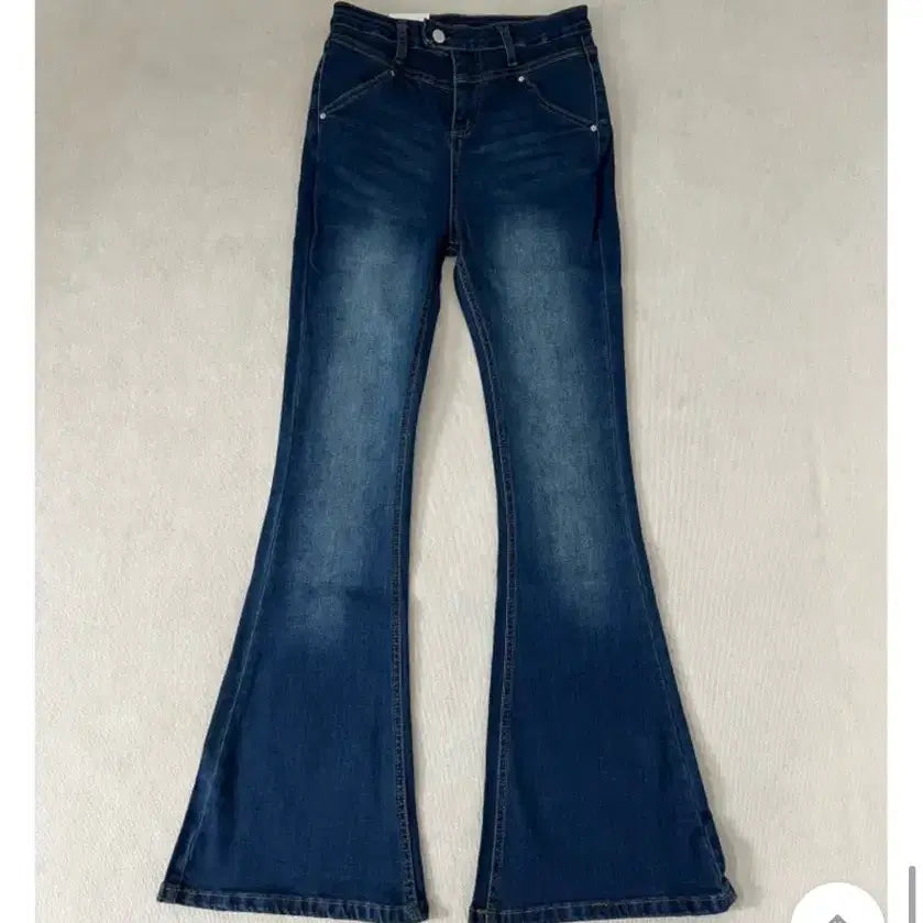 [BUNJANG] Abley Philmelange Bootcut Denim Pants / 에이블리 필멜란지 골반패드 내장 워싱 부츠컷 데님 팬츠