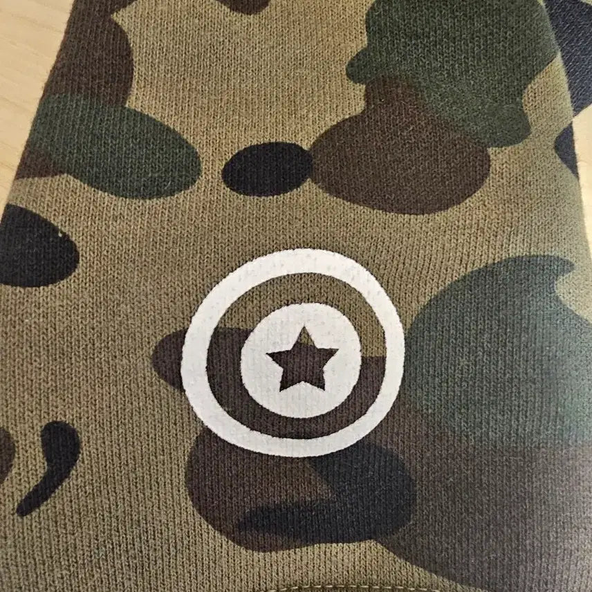 [SOLD OUT] (급처!!!) 베이프 샤크 후드 집업 팝니다 !!교신가능