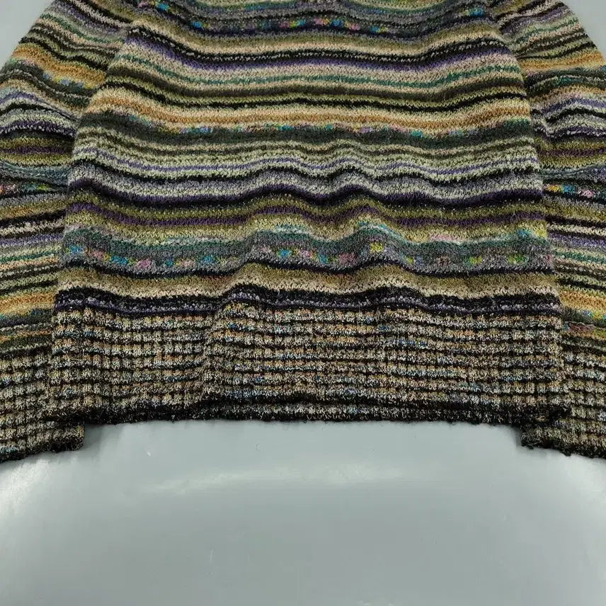[BUNJANG] CANZONE Green Tone Multi-color Striped Ethnic Pattern Half Blouse / CANZONE 그린톤 멀티컬러 스트라이프패턴 에스닉패턴 히피 모리 하프버