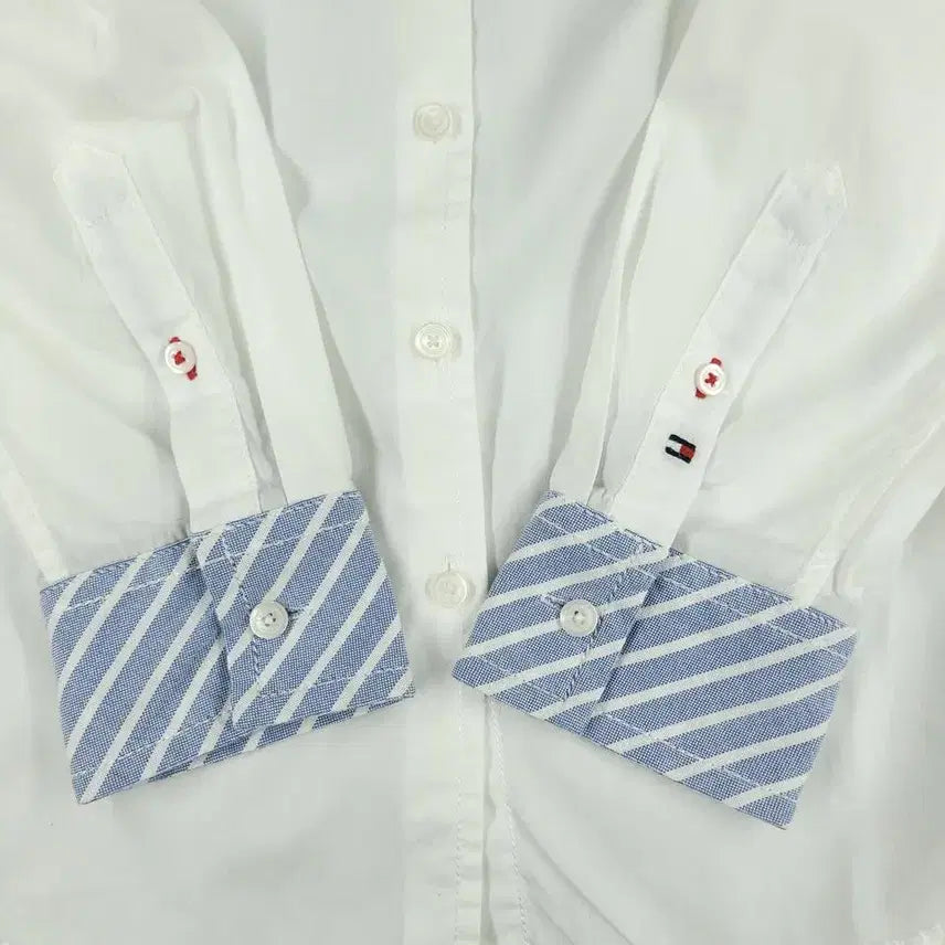 [SOLD OUT] 타미힐피거 화이트 라이트블루 블랙 배색 체스트로고 스트라이프패턴 코튼 남