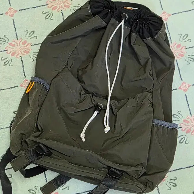 [BUNJANG] Rawrow String Backpack Charcoal / 로우로우 스트링 백팩 차콜