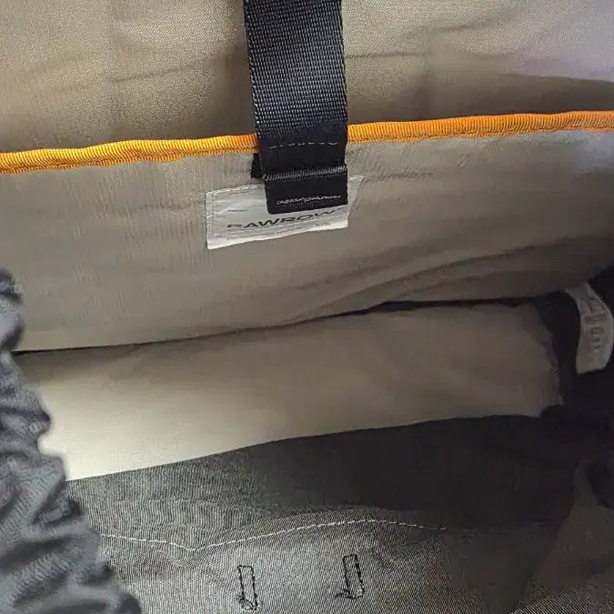 [BUNJANG] Rawrow String Backpack Charcoal / 로우로우 스트링 백팩 차콜