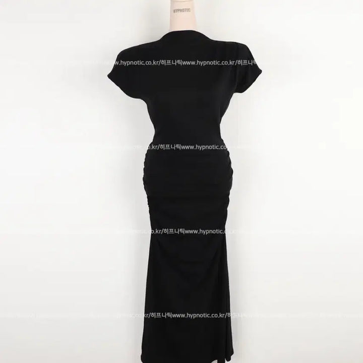 [SOLD OUT] 히프나틱 메블릿 셔링 머메이드 롱원피스 블랙